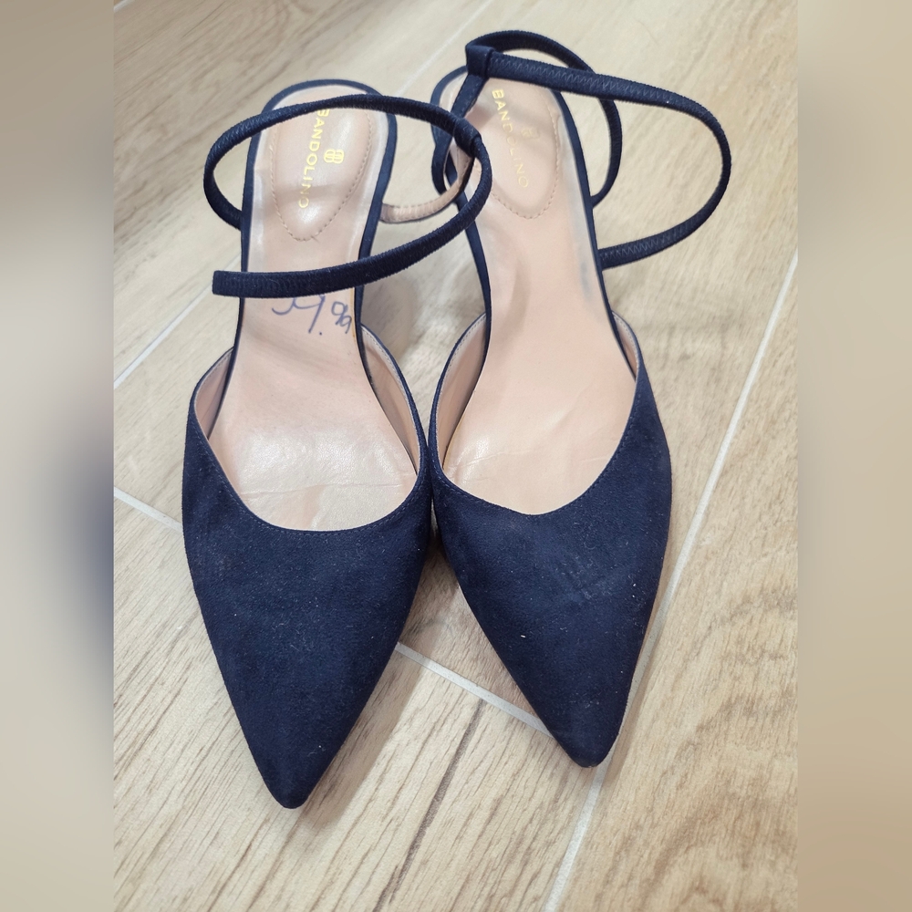 Bandolino Madge 2 Kitten Heels - Used - Picture 2 of 3